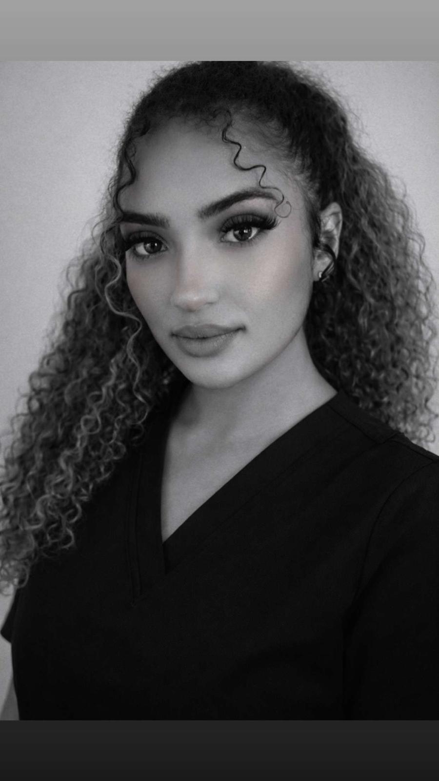 Courtney — Nail Technician